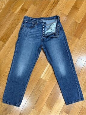 Levi Strauss Button Fly Men's Straight-Leg Jeans in Medium Blue Wash